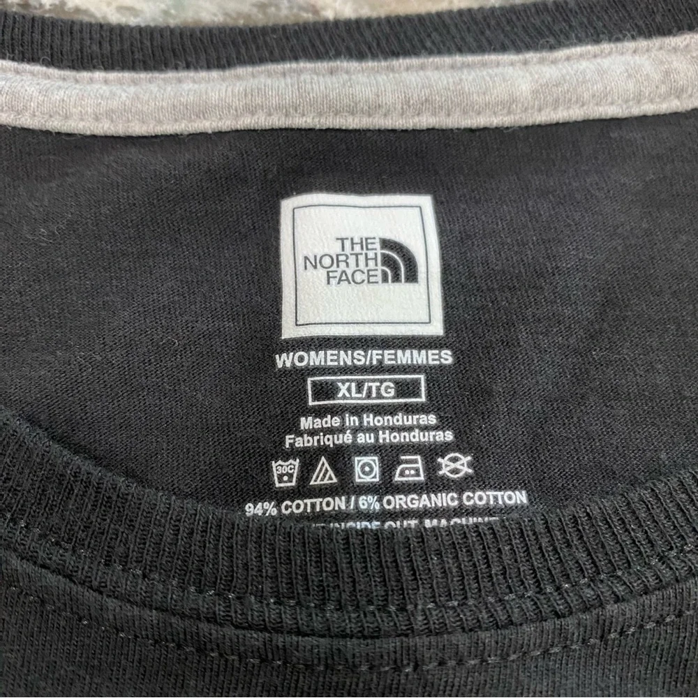 The North Face Ladies Size XLarge Short Sleeves Top - Picture 3 of 8